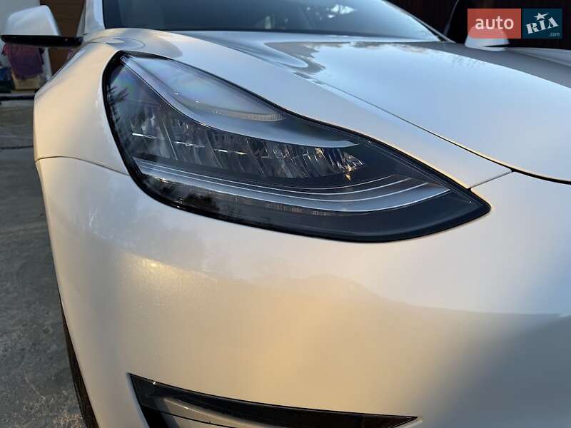 Седан Tesla Model 3 2020 в Ковеле
