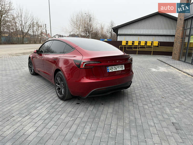 Седан Tesla Model 3 2024 в Виннице