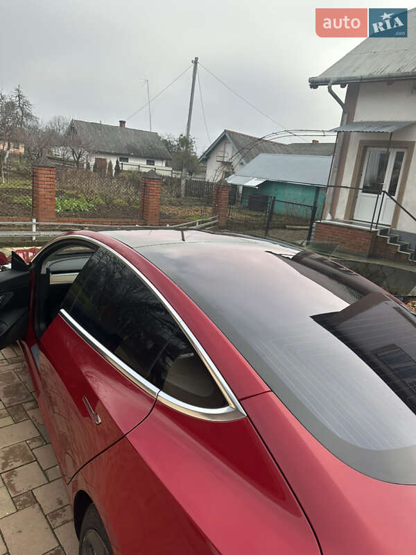 Седан Tesla Model 3 2018 в Львове фото 14 Седан Tesla Model 3 2018 в Львове