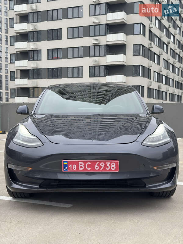 Седан Tesla Model 3 2020 в Киеве фото 3 Седан Tesla Model 3 2020 в Киеве
