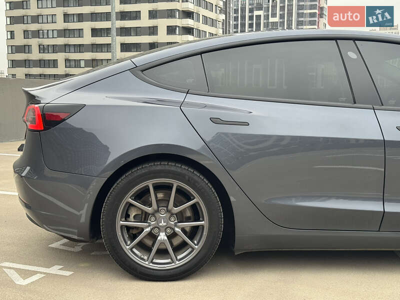Седан Tesla Model 3 2020 в Киеве фото 13 Седан Tesla Model 3 2020 в Киеве