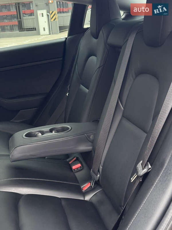 Седан Tesla Model 3 2020 в Киеве фото 39 Седан Tesla Model 3 2020 в Киеве