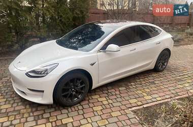 Седан Tesla Model 3 2020 в Киеве