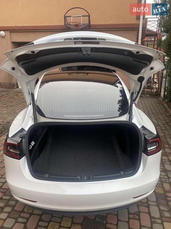 Седан Tesla Model 3 2020 в Киеве фото 10 Седан Tesla Model 3 2020 в Киеве