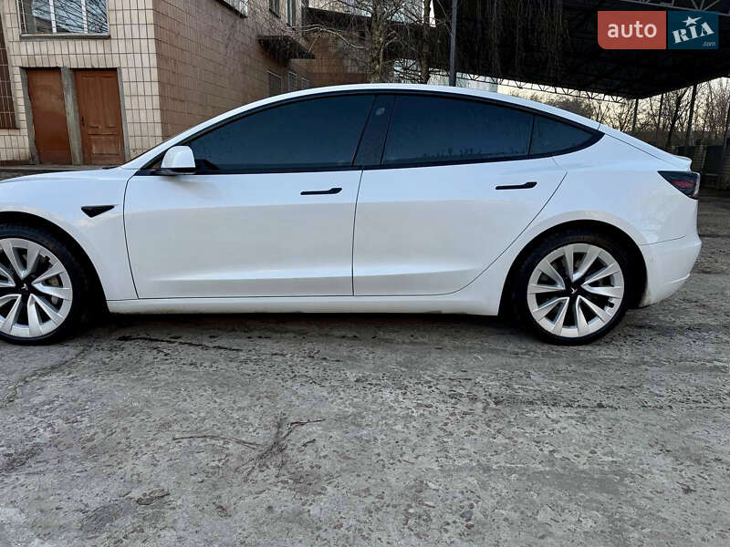 Седан Tesla Model 3 2021 в Киеве фото 7 Седан Tesla Model 3 2021 в Киеве