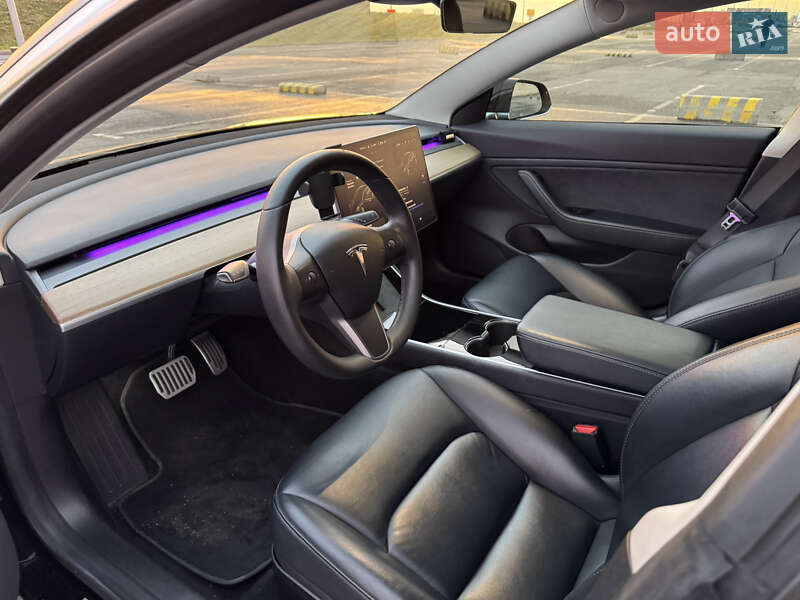 Седан Tesla Model 3 2019 в Львове фото 16 Седан Tesla Model 3 2019 в Львове
