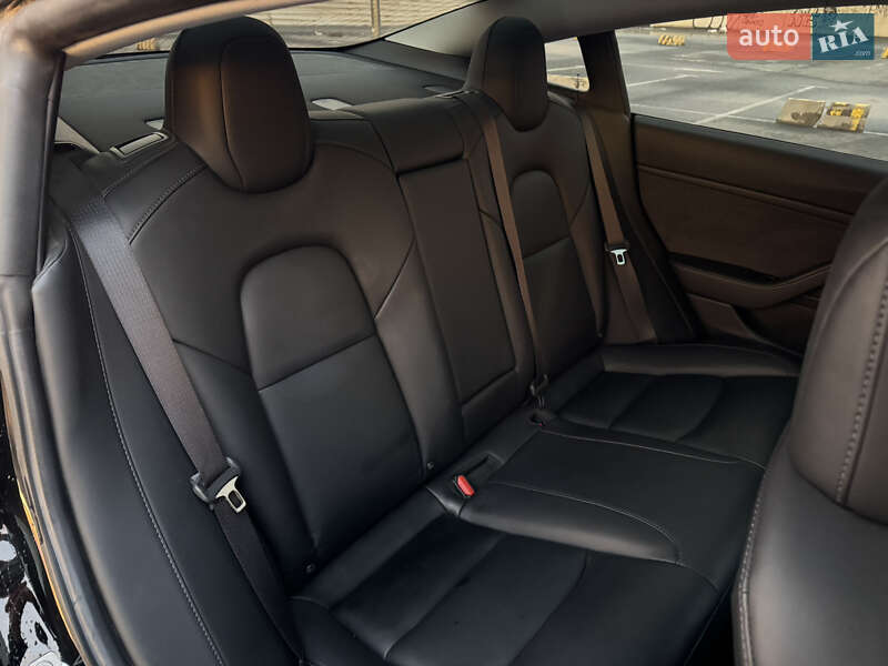 Седан Tesla Model 3 2019 в Львове фото 19 Седан Tesla Model 3 2019 в Львове
