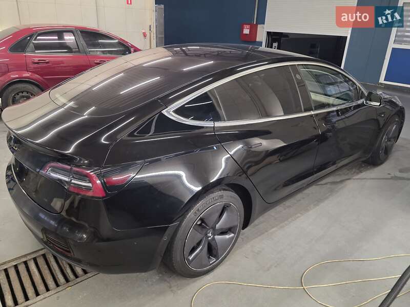 Седан Tesla Model 3 2018 в Львове фото 16 Седан Tesla Model 3 2018 в Львове