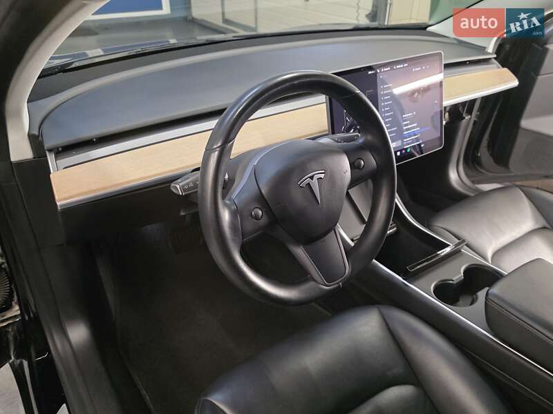 Седан Tesla Model 3 2018 в Львове фото 36 Седан Tesla Model 3 2018 в Львове