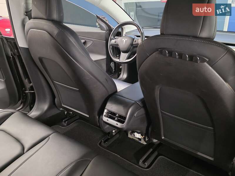 Седан Tesla Model 3 2018 в Львове фото 45 Седан Tesla Model 3 2018 в Львове