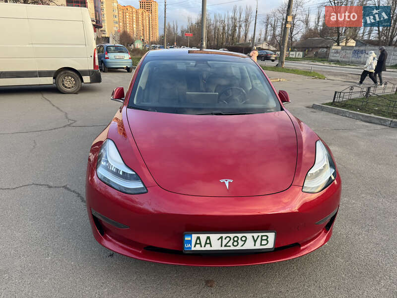 Седан Tesla Model 3 2018 в Киеве