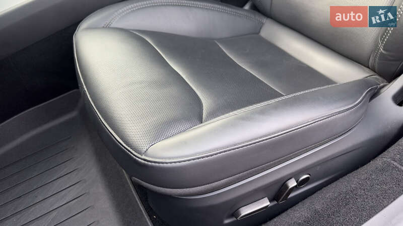 Седан Tesla Model 3 2024 в Киеве фото 15 Седан Tesla Model 3 2024 в Киеве