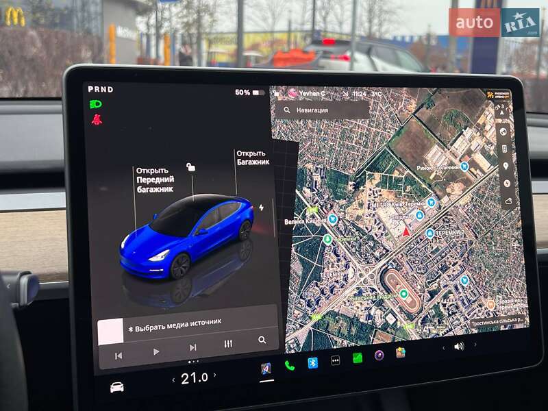 Седан Tesla Model 3 2022 в Киеве