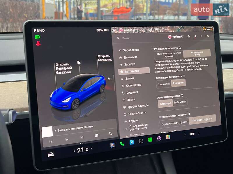 Седан Tesla Model 3 2022 в Киеве