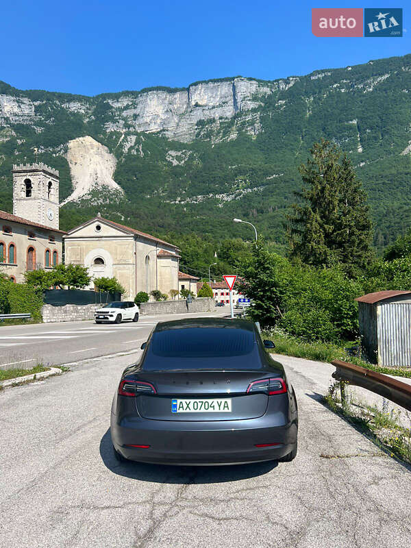 Седан Tesla Model 3 2019 в Харькове