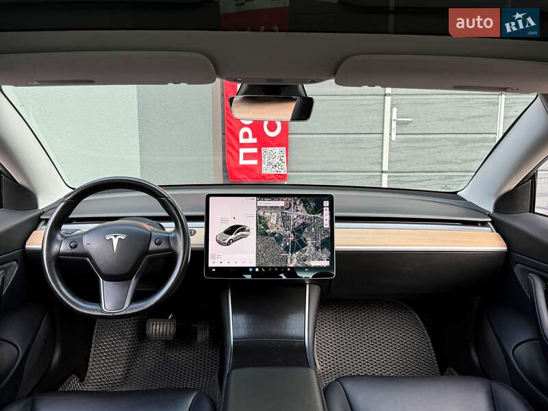 Седан Tesla Model 3 2018 в Киеве