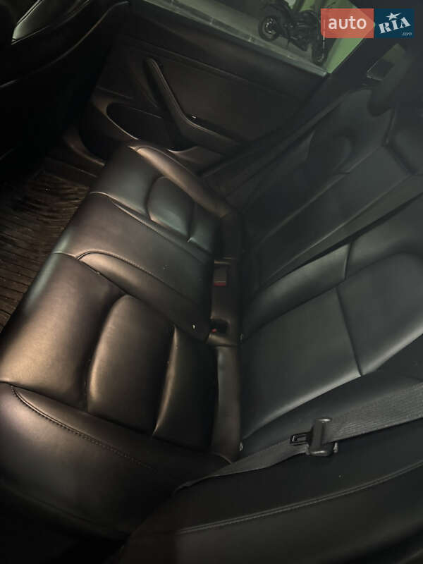 Седан Tesla Model 3 2019 в Киеве фото 24 Седан Tesla Model 3 2019 в Киеве