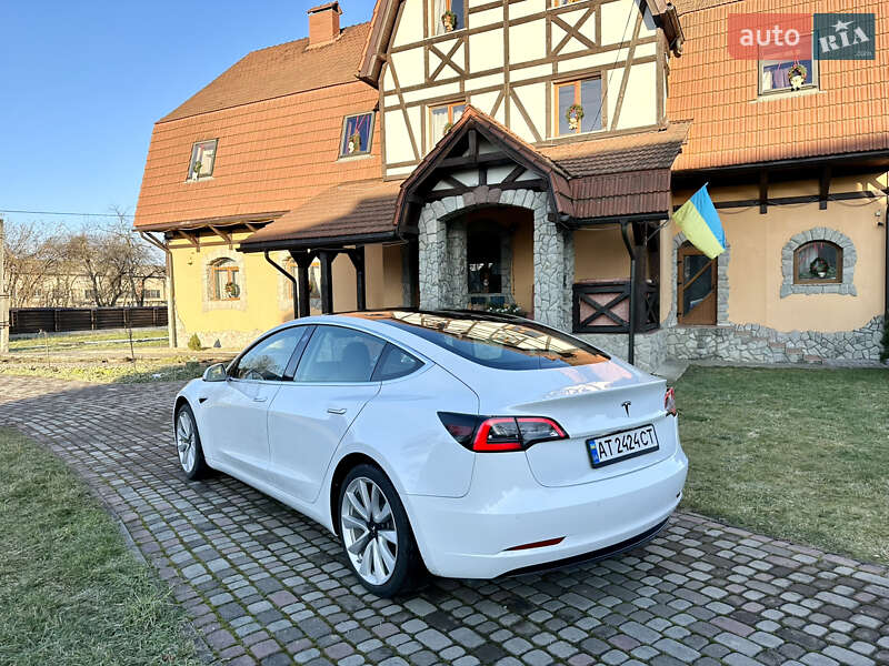 Седан Tesla Model 3 2020 в Калуше фото 5 Седан Tesla Model 3 2020 в Калуше