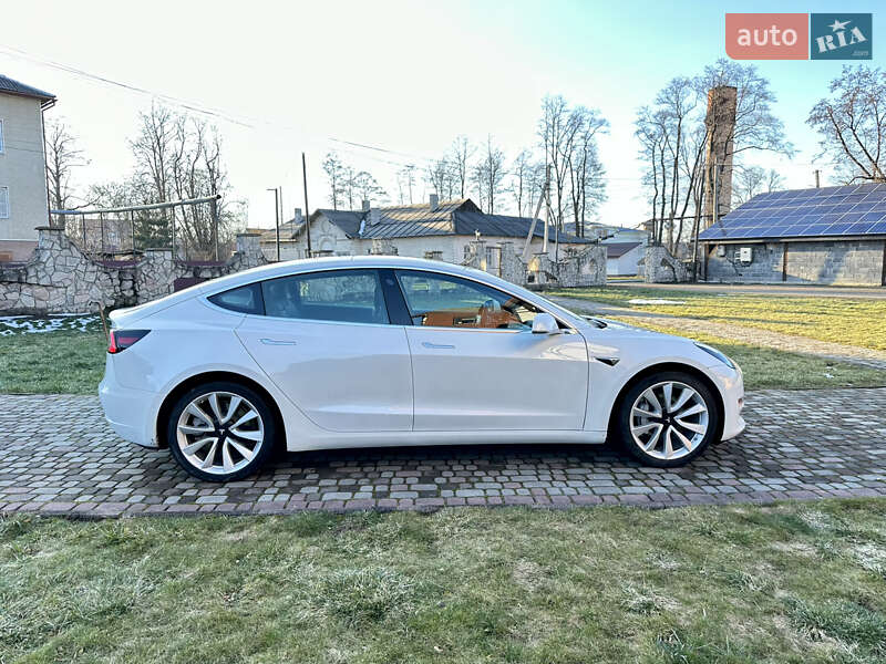 Седан Tesla Model 3 2020 в Калуше фото 9 Седан Tesla Model 3 2020 в Калуше