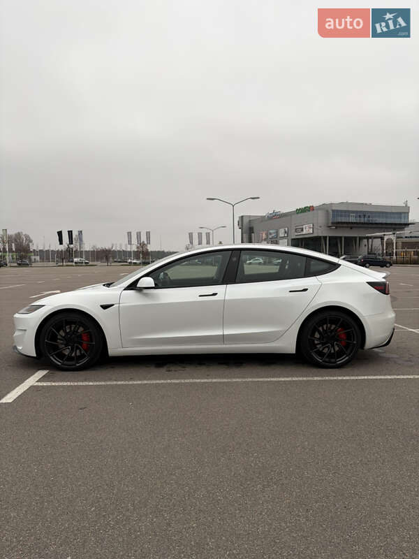 Седан Tesla Model 3 2024 в Киеве фото 6 Седан Tesla Model 3 2024 в Киеве