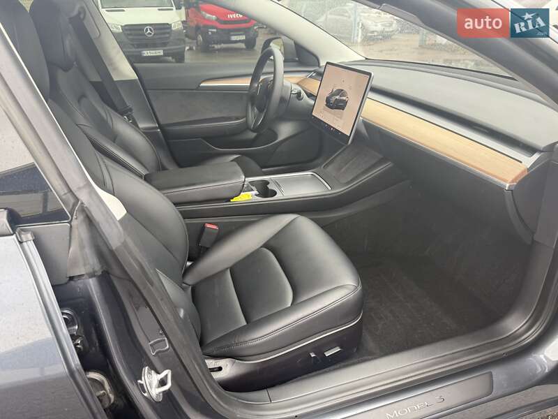 Седан Tesla Model 3 2022 в Киеве фото 29 Седан Tesla Model 3 2022 в Киеве