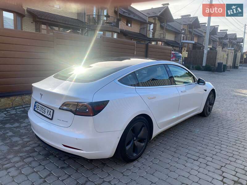Седан Tesla Model 3 2019 в Києві