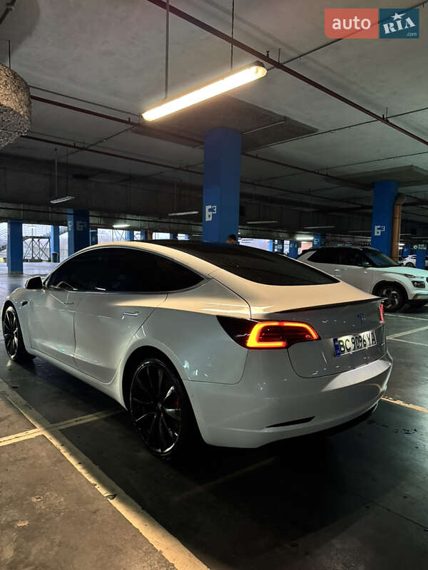 Седан Tesla Model 3 2020 в Львове фото 5 Седан Tesla Model 3 2020 в Львове