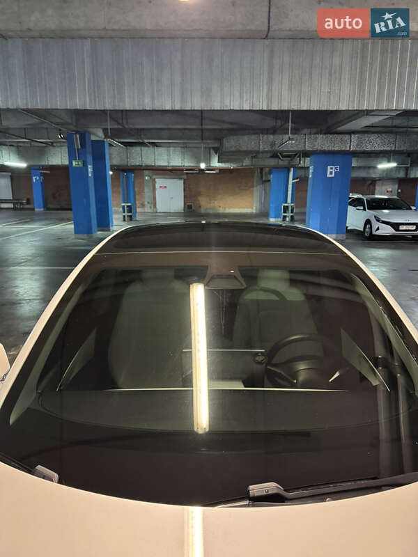 Седан Tesla Model 3 2020 в Львове фото 10 Седан Tesla Model 3 2020 в Львове