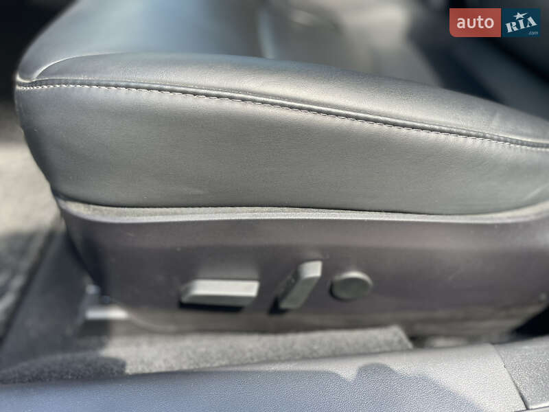 Седан Tesla Model 3 2019 в Львове фото 20 Седан Tesla Model 3 2019 в Львове