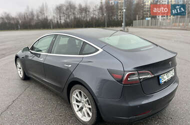 Седан Tesla Model 3 2017 в Львове
