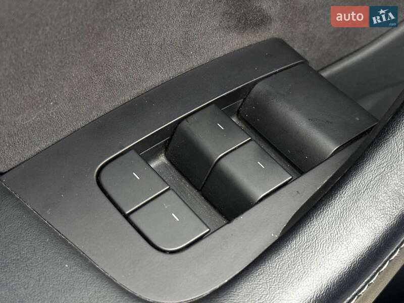 Седан Tesla Model 3 2021 в Киеве фото 15 Седан Tesla Model 3 2021 в Киеве