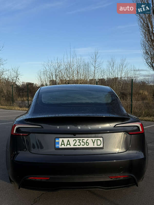 Седан Tesla Model 3 2025 в Киеве фото 5 Седан Tesla Model 3 2025 в Киеве