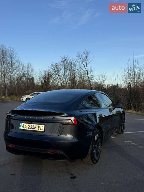 Седан Tesla Model 3 2025 в Киеве фото 13 Седан Tesla Model 3 2025 в Киеве