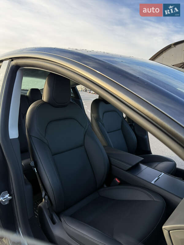 Седан Tesla Model 3 2025 в Киеве фото 28 Седан Tesla Model 3 2025 в Киеве