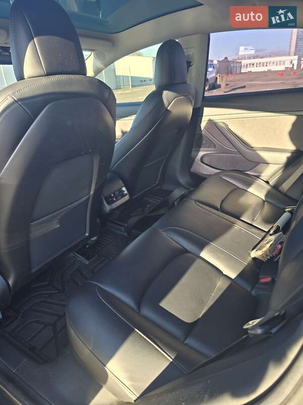 Седан Tesla Model 3 2020 в Киеве фото 7 Седан Tesla Model 3 2020 в Киеве