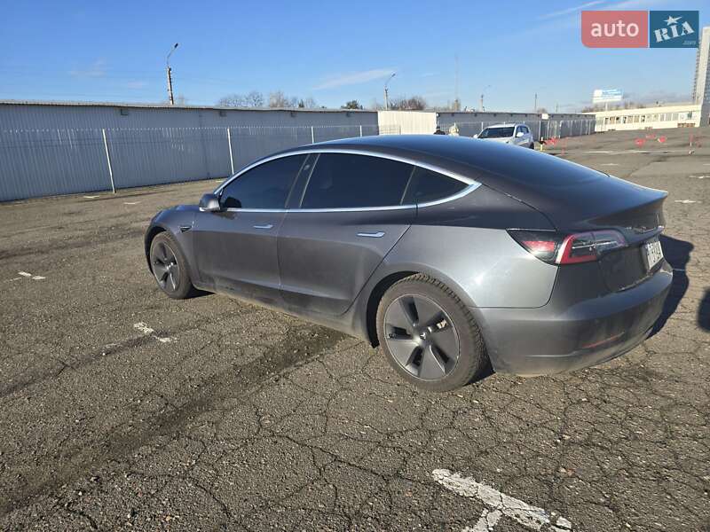 Седан Tesla Model 3 2020 в Киеве фото 4 Седан Tesla Model 3 2020 в Киеве