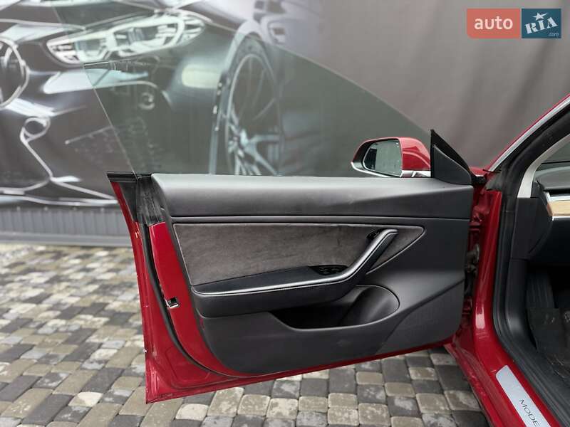 Седан Tesla Model 3 2018 в Львове фото 18 Седан Tesla Model 3 2018 в Львове