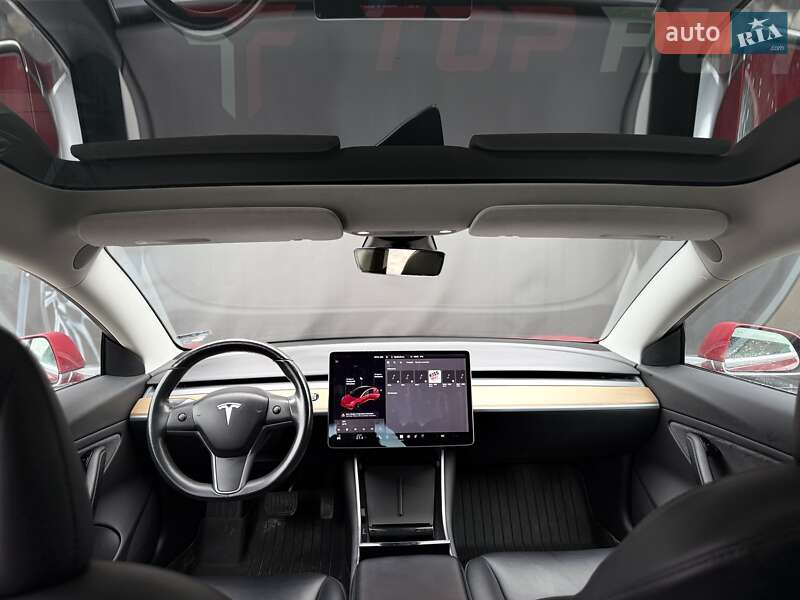 Седан Tesla Model 3 2018 в Львове фото 25 Седан Tesla Model 3 2018 в Львове
