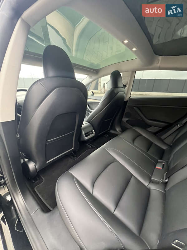 Седан Tesla Model 3 2023 в Луцке фото 45 Седан Tesla Model 3 2023 в Луцке