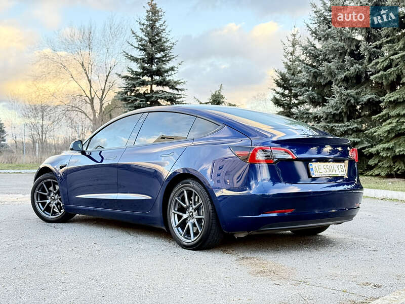 Седан Tesla Model 3 2021 в Днепре фото 4 Седан Tesla Model 3 2021 в Днепре