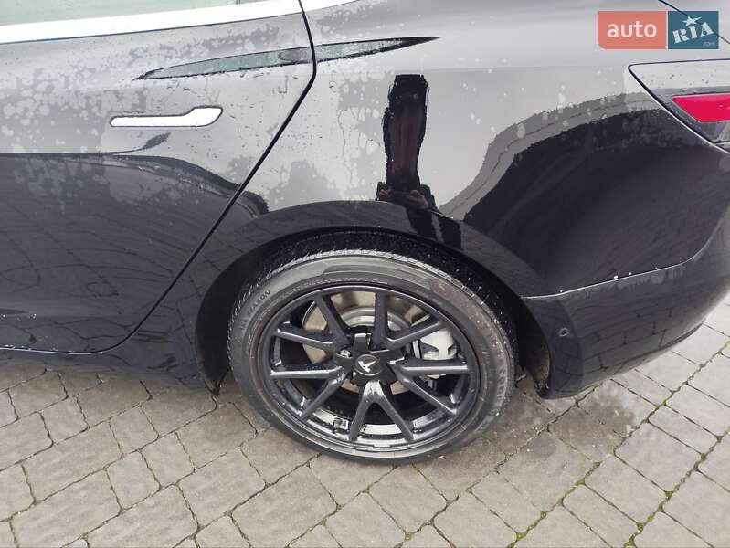 Седан Tesla Model 3 2018 в Львове фото 14 Седан Tesla Model 3 2018 в Львове