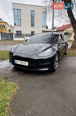 Седан Tesla Model 3 2021 в Львове
