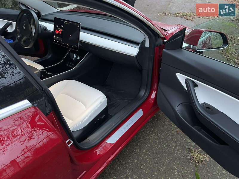 Седан Tesla Model 3 2019 в Коростене фото 6 Седан Tesla Model 3 2019 в Коростене