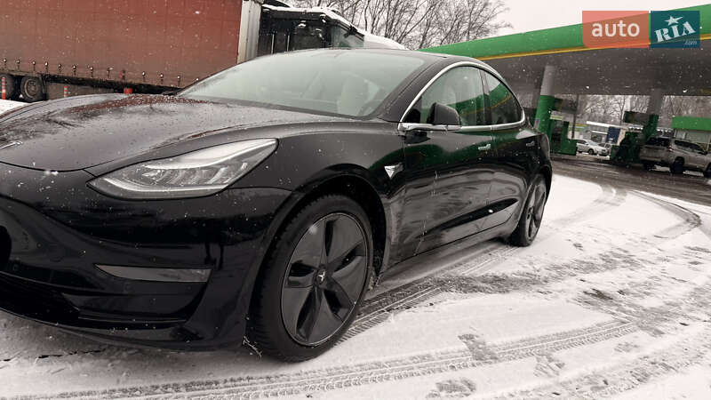 Седан Tesla Model 3 2019 в Киеве фото 9 Седан Tesla Model 3 2019 в Киеве