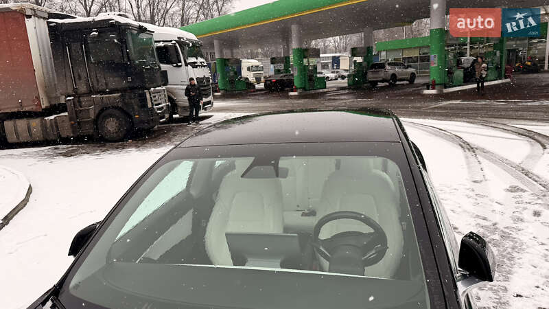 Седан Tesla Model 3 2019 в Киеве фото 19 Седан Tesla Model 3 2019 в Киеве