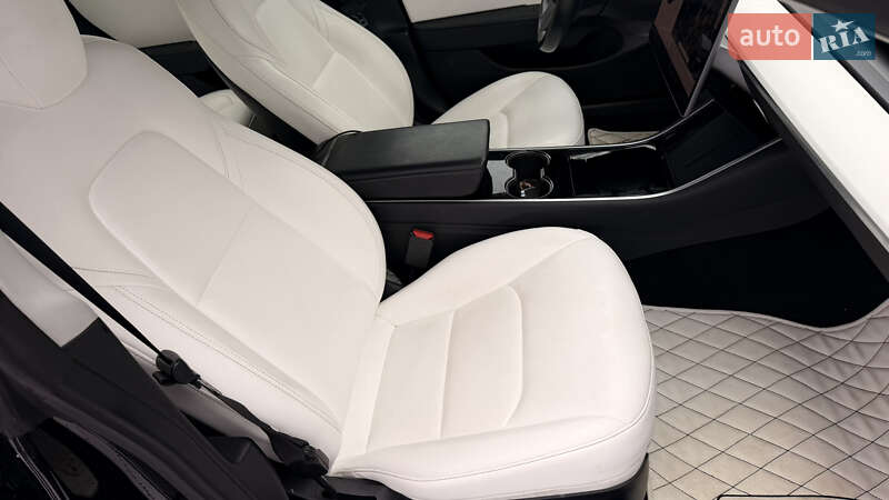 Седан Tesla Model 3 2019 в Киеве фото 29 Седан Tesla Model 3 2019 в Киеве