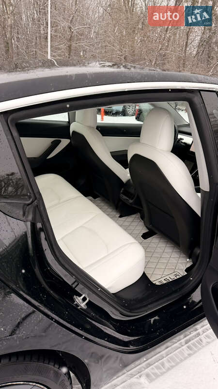 Седан Tesla Model 3 2019 в Киеве фото 45 Седан Tesla Model 3 2019 в Киеве