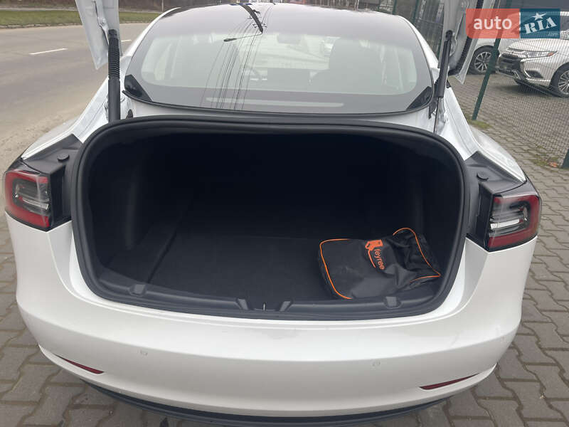 Седан Tesla Model 3 2022 в Черновцах фото 9 Седан Tesla Model 3 2022 в Черновцах