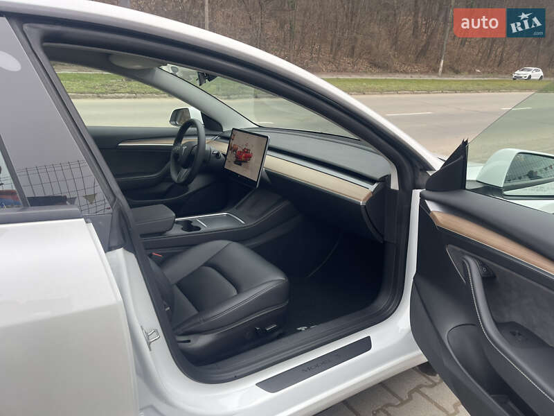 Седан Tesla Model 3 2022 в Черновцах фото 18 Седан Tesla Model 3 2022 в Черновцах