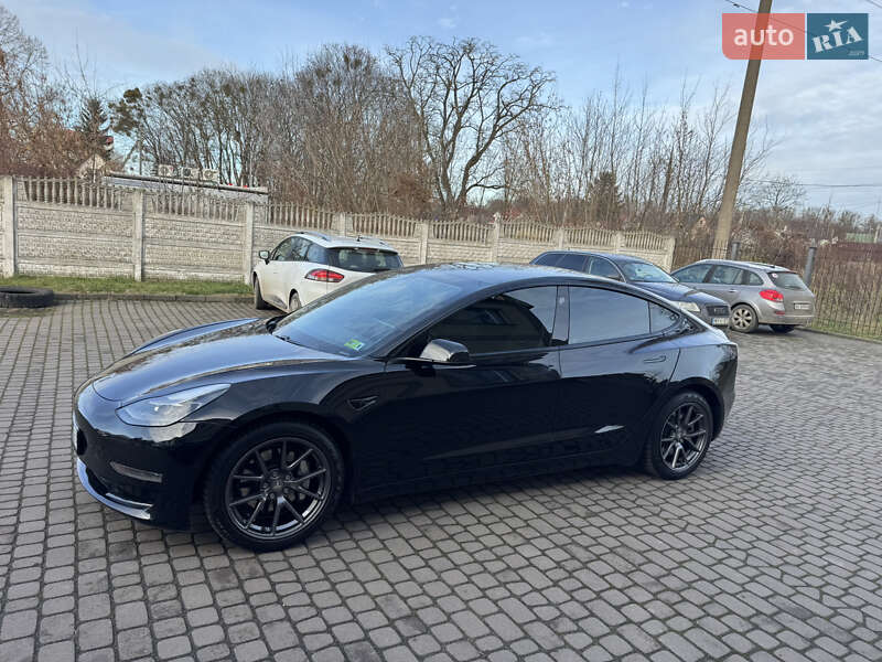 Седан Tesla Model 3 2021 в Луцке фото 2 Седан Tesla Model 3 2021 в Луцке